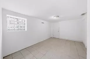 11735 S Indiana Ave, Chicago, IL 60628 - Photo 26