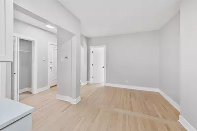 7375 N Damen Avenue #H2, Chicago, IL 60645 - Photo 4