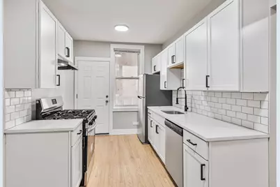 7375 N Damen Avenue #H2, Chicago, IL 60645 - Photo 2