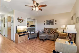 673 Cardinal Ct, Grayslake, IL 60030 - Photo 6