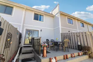 673 Cardinal Ct, Grayslake, IL 60030 - Photo 2