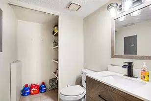 1484 N Rock Run Dr, Crest Hill, IL 60403 - Photo 8