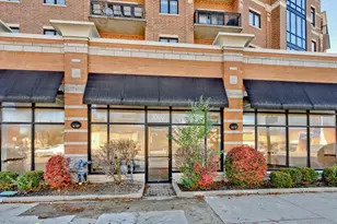 5582 N Lincoln Ave, Chicago, IL 60625 - Photo 2