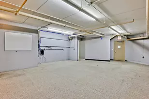 5582 N Lincoln Ave, Chicago, IL 60625 - Photo 12