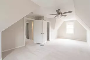 9631 S Francisco Ave, Evergreen Park, IL 60805 - Photo 10