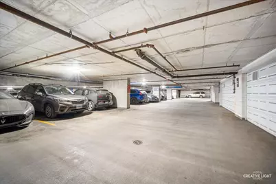 204 N Park Drive, Chicago, IL 60601 - Photo 36