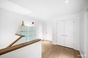 204 N Park Dr, Chicago, IL 60601 - Photo 24