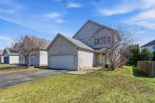 1112 Violet Ln, Joliet, IL 60431 - Photo 2