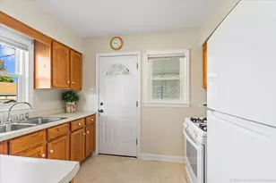 9206 S Troy Ave, Evergreen Park, IL 60805 - Photo 12