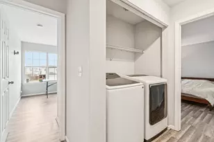 2410 Miriam Ave, Zion, IL 60099 - Photo 10