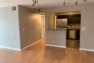 1125 Pleasant Run Dr, Wheeling, IL 60090 - Photo 2