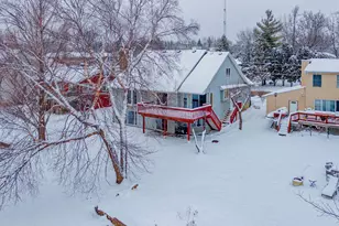 187 Hilltop Dr, Lake in the Hills, IL 60156 - Photo 4