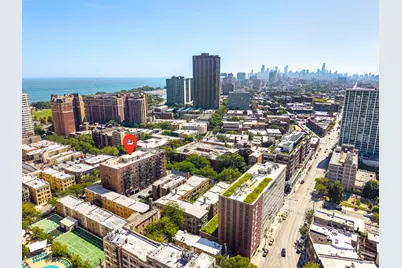 3900 N Pine Grove Avenue #911, Chicago, IL 60613 - Photo 2