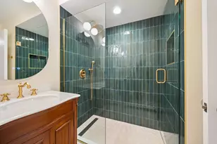 2132 W Schiller St, Chicago, IL 60622 - Photo 16