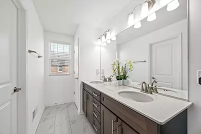 906 Coletta Circle, Naperville, IL 60563 - Photo 18