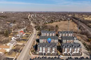 906 Coletta Cir, Naperville, IL 60563 - Photo 32