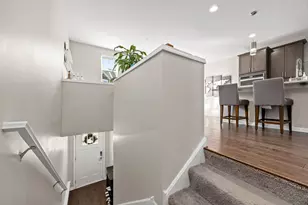 906 Coletta Cir, Naperville, IL 60563 - Photo 4