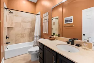 2248 W Foster Ave, Chicago, IL 60625 - Photo 20