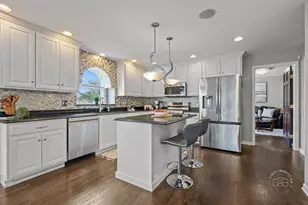 2833 Mapleside Ct, Aurora, IL 60502 - Photo 12