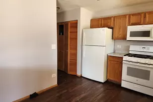 624 Springwood Dr, Joliet, IL 60431 - Photo 6