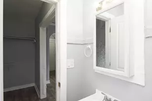 4735 N Beacon St, Chicago, IL 60640 - Photo 14