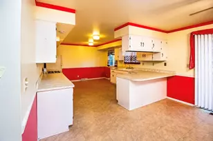 911 Colonade Rd, Shorewood, IL 60404 - Photo 16