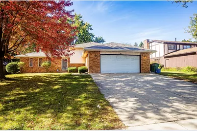 911 Colonade Road, Shorewood, IL 60404 - Photo 1