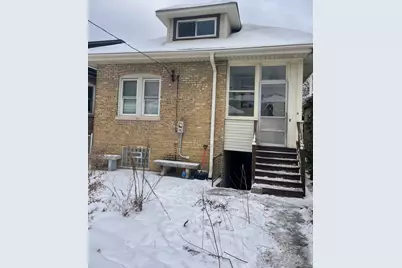 2539 W Morse Avenue, Chicago, IL 60645 - Photo 2