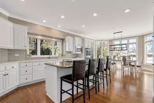 271 Woodstock Ave, Clarendon Hills, IL 60514 - Photo 8