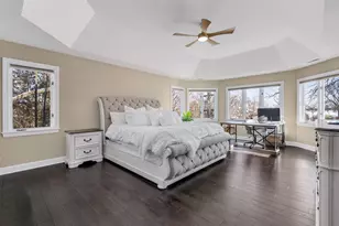 271 Woodstock Ave, Clarendon Hills, IL 60514 - Photo 12