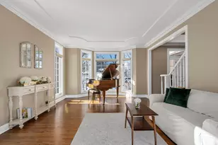 271 Woodstock Ave, Clarendon Hills, IL 60514 - Photo 10