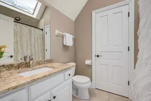 271 Woodstock Ave, Clarendon Hills, IL 60514 - Photo 20