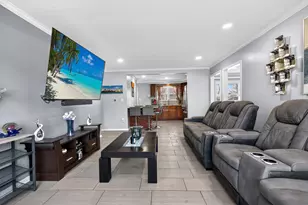 641 McKinley Ave, Mundelein, IL 60060 - Photo 4