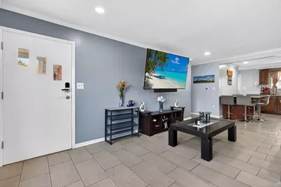 641 McKinley Avenue, Mundelein, IL 60060 - Photo 6