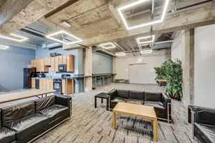 210 S Desplaines St, Chicago, IL 60661 - Photo 22