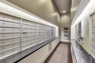 210 S Desplaines St, Chicago, IL 60661 - Photo 18
