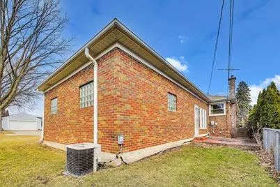 320 N Prospect Manor Avenue, Mount Prospect, IL 60056 - Photo 32