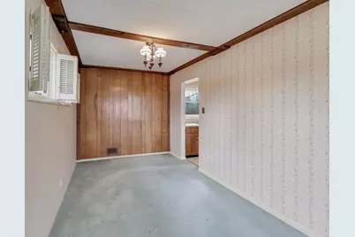 320 N Prospect Manor Avenue, Mount Prospect, IL 60056 - Photo 8