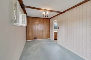 320 N Prospect Manor Ave, Mount Prospect, IL 60056 - Photo 8