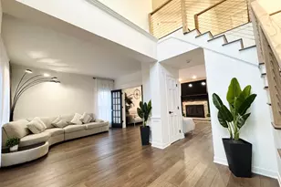 720 Tulip Cir, Island Lake, IL 60042 - Photo 4