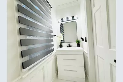 720 Tulip Circle, Island Lake, IL 60042 - Photo 20