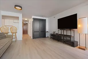 [Address not provided], Chicago, IL 60611 - Photo 8