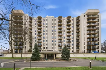 190 S Wood Dale Road #806, Wood Dale, IL 60191 - Photo 1