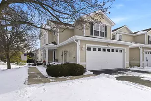 429 N Carlisle Ct, Round Lake, IL 60073 - Photo 2