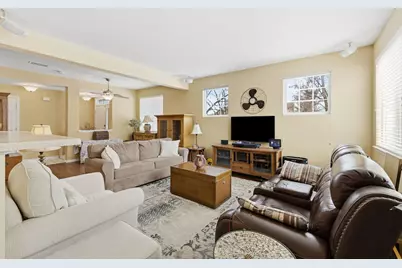 429 N Carlisle Court, Round Lake, IL 60073 - Photo 4