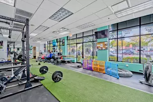 2633 W Bryn Mawr Ave, Chicago, IL 60659 - Photo 4