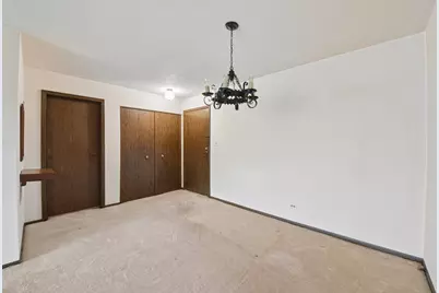 601 W Huntington Commons Road #202, Mount Prospect, IL 60056 - Photo 6