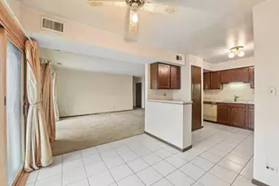 601 W Huntington Commons Rd, Mount Prospect, IL 60056 - Photo 10