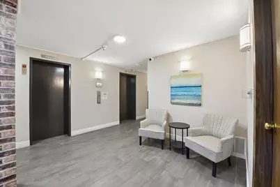 601 W Huntington Commons Road #202, Mount Prospect, IL 60056 - Photo 4