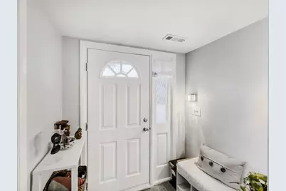 3N550 Crown Road #1, Elmhurst, IL 60126 - Photo 2